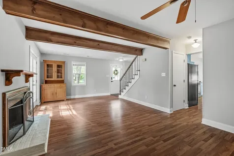 1541 Seabrook Avenue Cary NC 27511