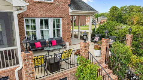 16 Tudor Way Angier NC 27501