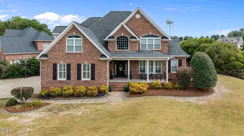 16 Tudor Way Angier NC 27501