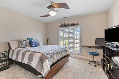 16 Tudor Way Angier NC 27501