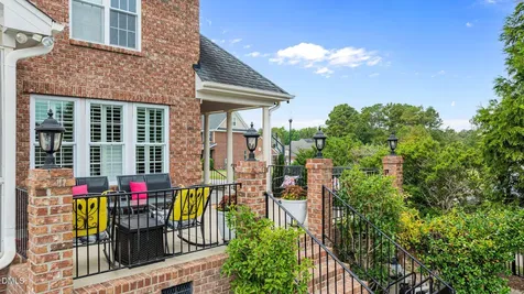 16 Tudor Way Angier NC 27501