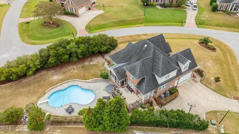 16 Tudor Way Angier NC 27501