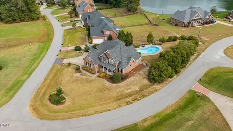 16 Tudor Way Angier NC 27501