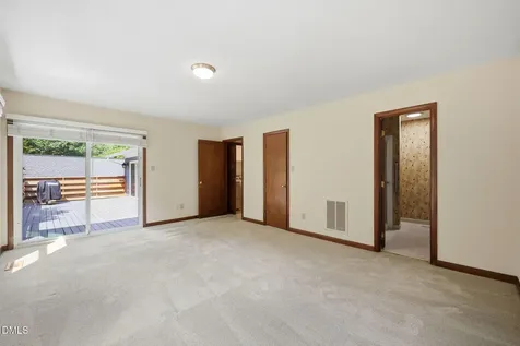 2717 Rue Sans Famille Raleigh NC 27607