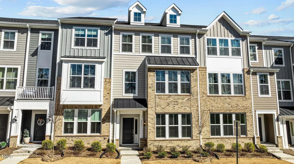 983 Parkstone Towne Boulevard Knightdale NC 27545
