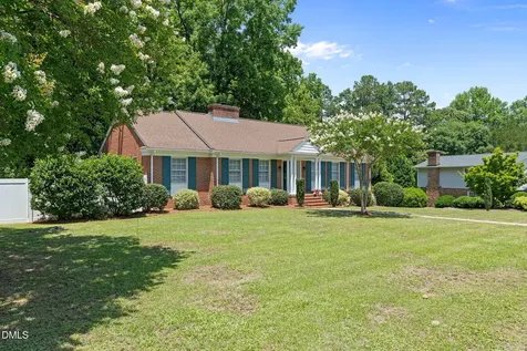 607 Gloucester Road Goldsboro NC 27534