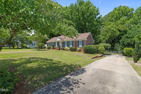 607 Gloucester Road Goldsboro NC 27534