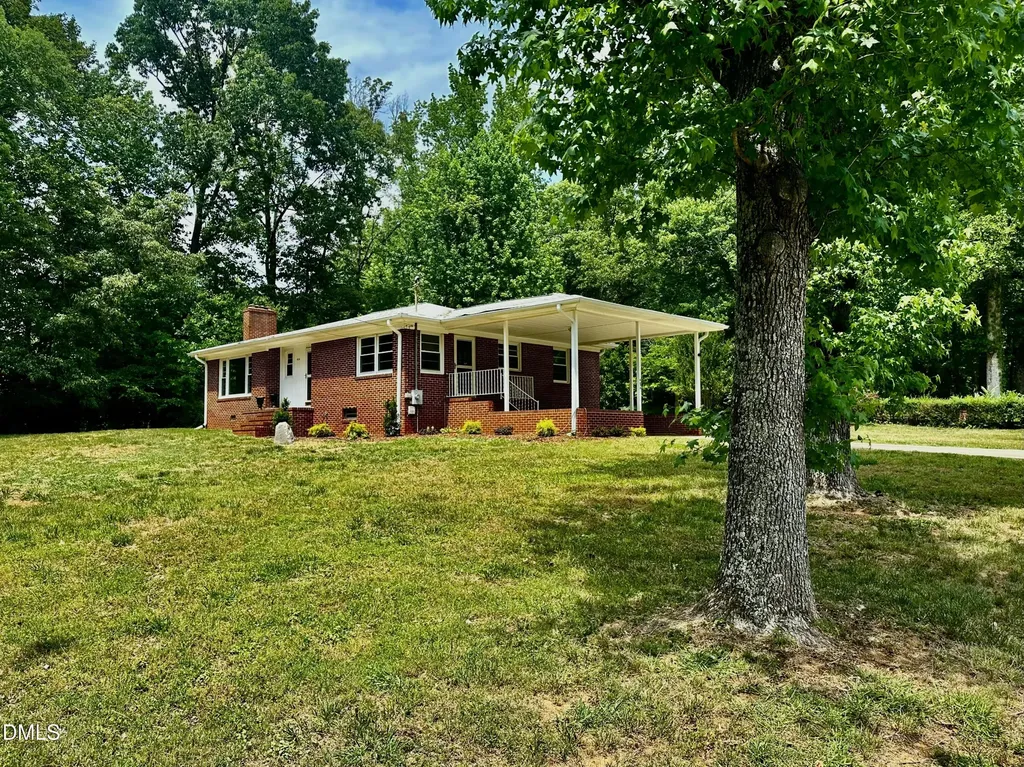 414 Woodsdale Road Roxboro NC 27574