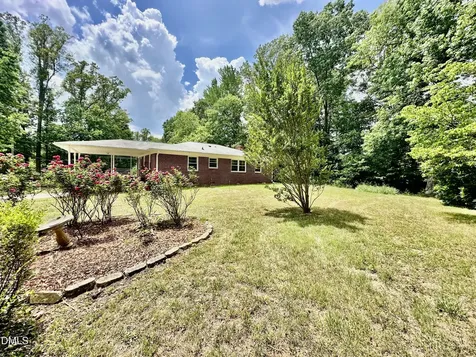 414 Woodsdale Road Roxboro NC 27574