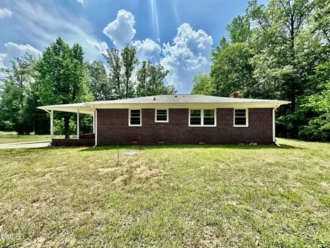 414 Woodsdale Road Roxboro NC 27574
