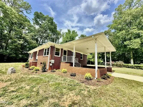 414 Woodsdale Road Roxboro NC 27574