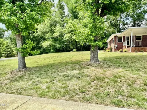 414 Woodsdale Road Roxboro NC 27574
