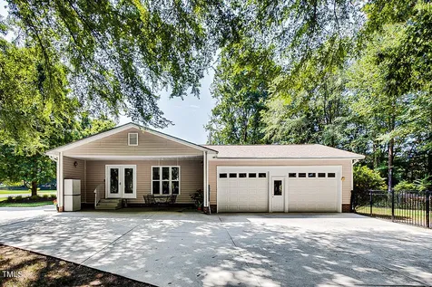 835 Pearleman Teague Road Siler City NC 27344