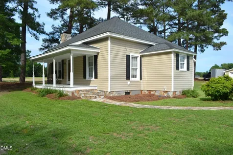 1066 Nc 27 E Lillington NC 27546