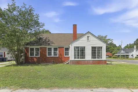 708 S 3rd Street Smithfield NC 27577