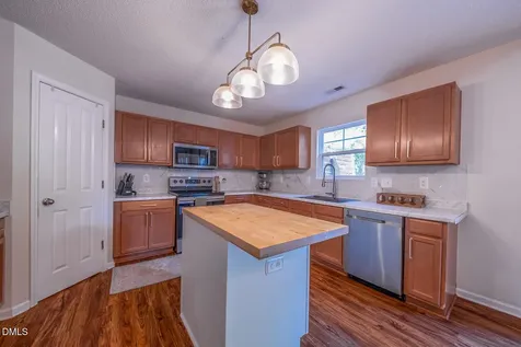 518 Farm House Lane Durham NC 27703