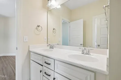808 Laurel Garden Way Cary NC 27513