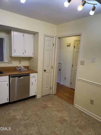 6416 Meadow View Drive Raleigh NC 27609