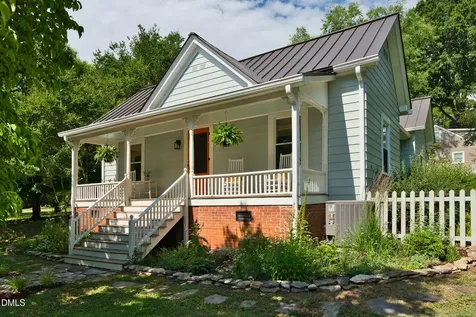 108 S Occoneechee Street Hillsborough NC 27278