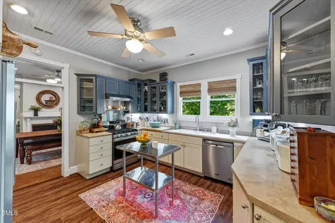 108 S Occoneechee Street Hillsborough NC 27278