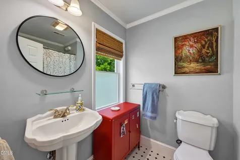 108 S Occoneechee Street Hillsborough NC 27278