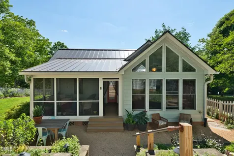 108 S Occoneechee Street Hillsborough NC 27278