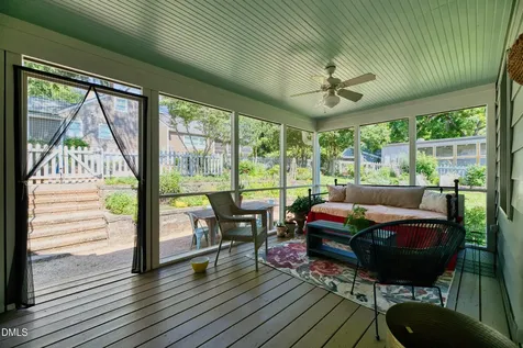 108 S Occoneechee Street Hillsborough NC 27278