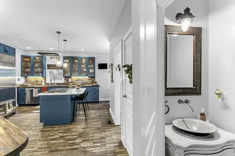 8 Rabbit Path Bahama NC 27503