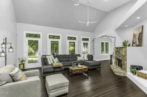 8 Rabbit Path Bahama NC 27503
