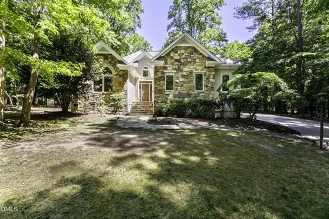 8 Rabbit Path Bahama NC 27503