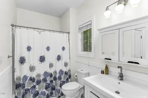 8 Rabbit Path Bahama NC 27503