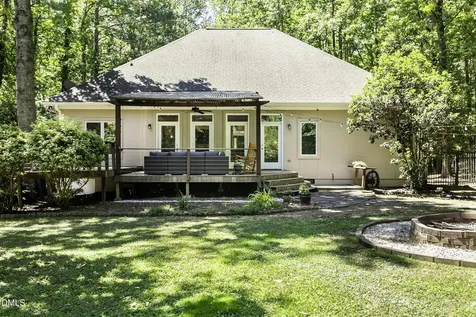 8 Rabbit Path Bahama NC 27503