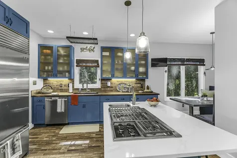 8 Rabbit Path Bahama NC 27503