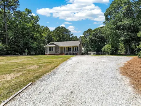 211 Deep Pool Court Benson NC 27504