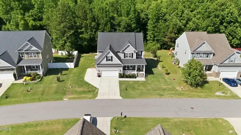 244 Cherry Bark Loop Clayton NC 27527