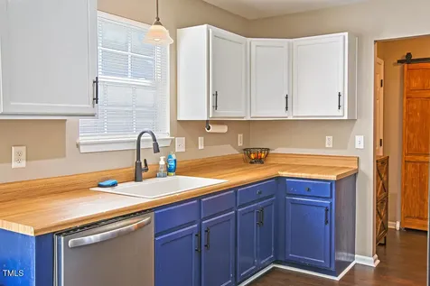 1724 E Ridge Heights Drive Fuquay Varina NC 27526