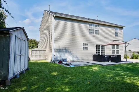 1724 E Ridge Heights Drive Fuquay Varina NC 27526