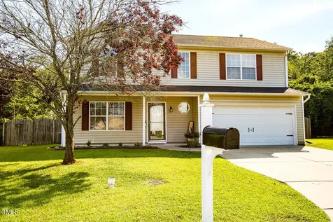 1724 E Ridge Heights Drive Fuquay Varina NC 27526