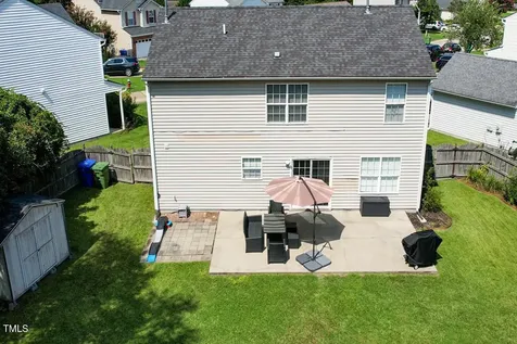 1724 E Ridge Heights Drive Fuquay Varina NC 27526