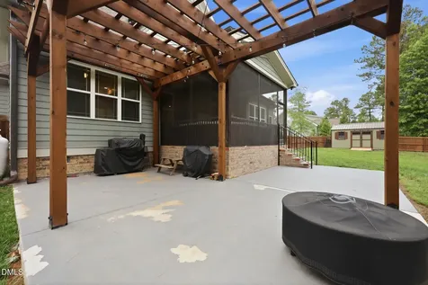 1537 Sweetwater Lane Raleigh NC 27610