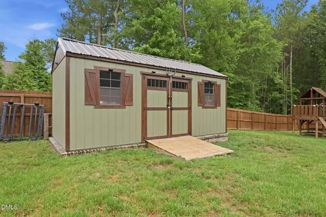 1537 Sweetwater Lane Raleigh NC 27610