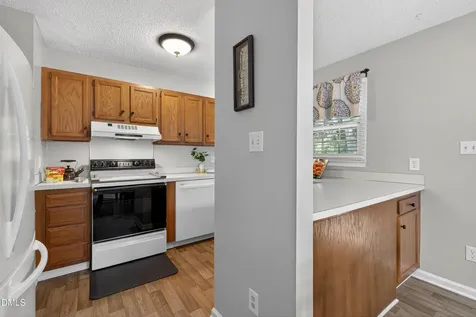 5313 Thistlebrook Court Raleigh NC 27610