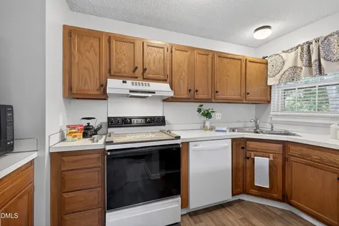 5313 Thistlebrook Court Raleigh NC 27610