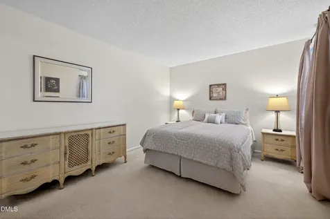 5313 Thistlebrook Court Raleigh NC 27610
