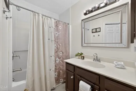 5313 Thistlebrook Court Raleigh NC 27610