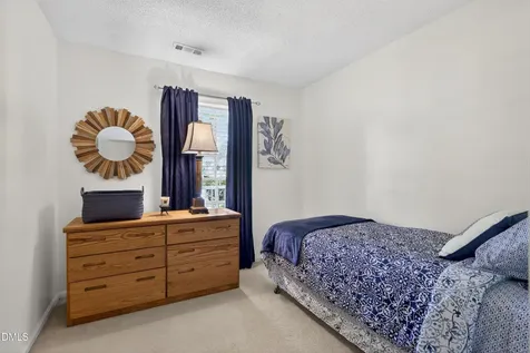 5313 Thistlebrook Court Raleigh NC 27610