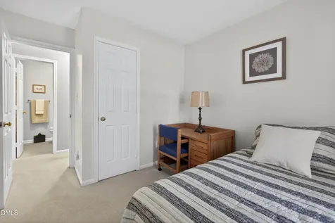 5313 Thistlebrook Court Raleigh NC 27610