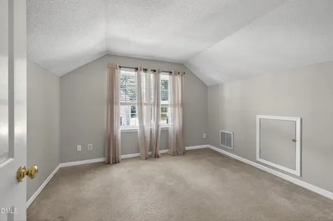 5313 Thistlebrook Court Raleigh NC 27610