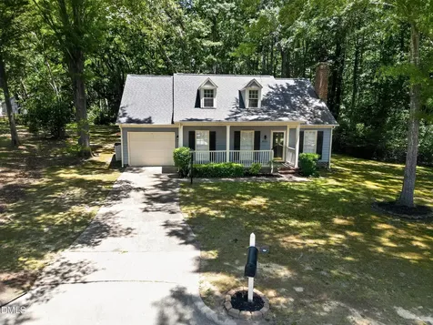 5313 Thistlebrook Court Raleigh NC 27610
