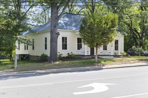 915 S 3rd Street Sanford NC 27330